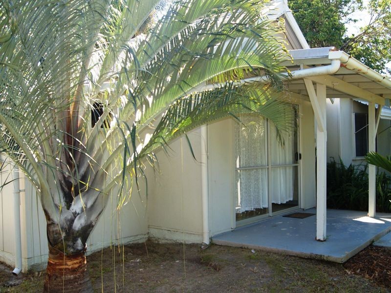 16 Orange Grove Street, Coochiemudlo Island QLD 4184