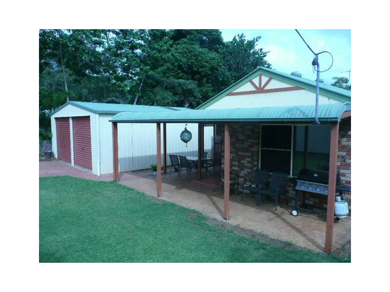 8 Marroo, Coochiemudlo Island QLD 4184