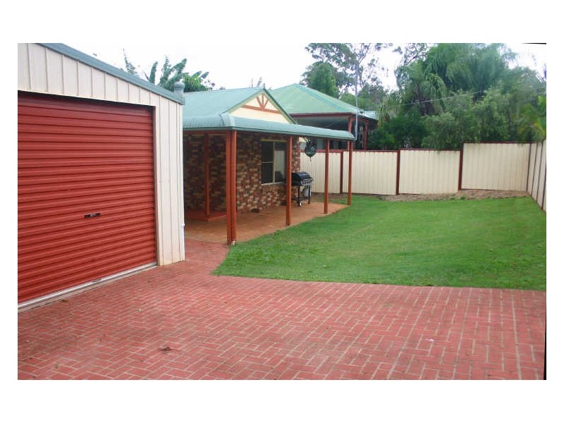 8 Marroo, Coochiemudlo Island QLD 4184