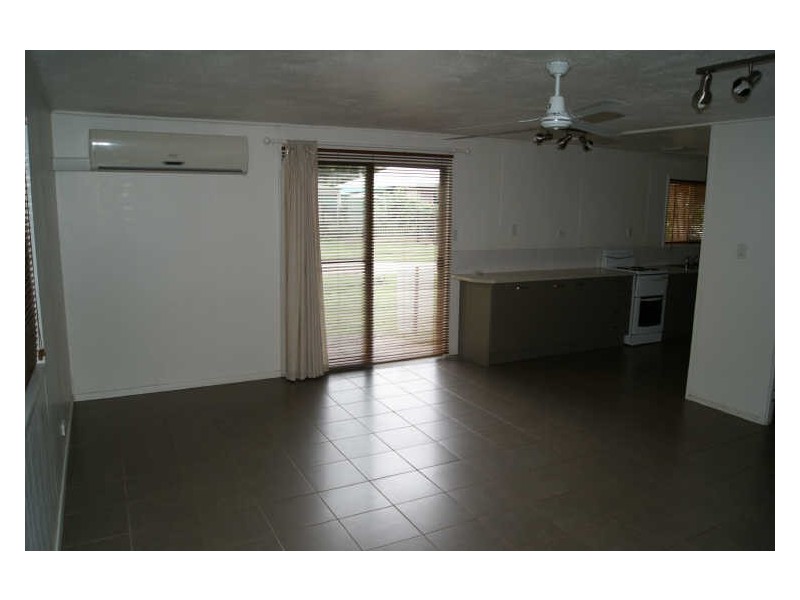 6 Moonah Street, Coochiemudlo Island QLD 4184