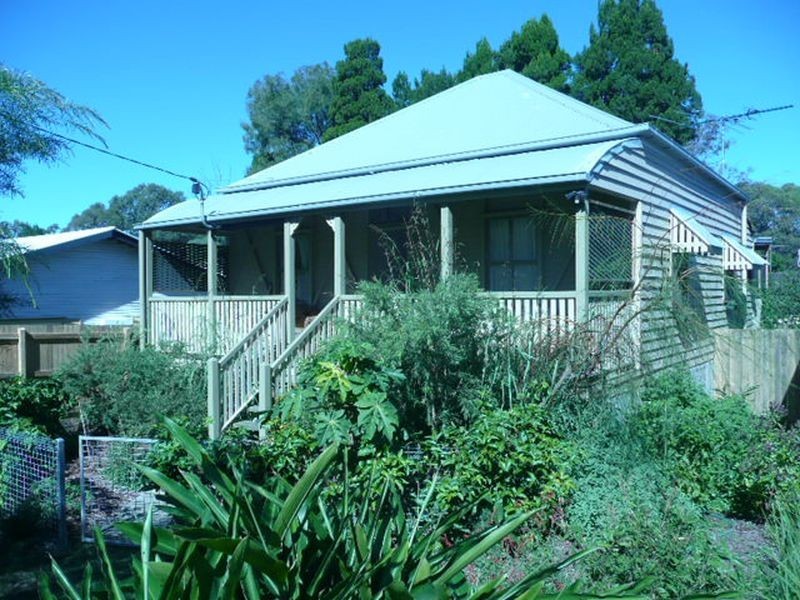 5 Carefree, Coochiemudlo Island QLD 4184