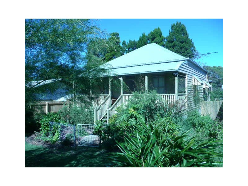 5 Carefree, Coochiemudlo Island QLD 4184