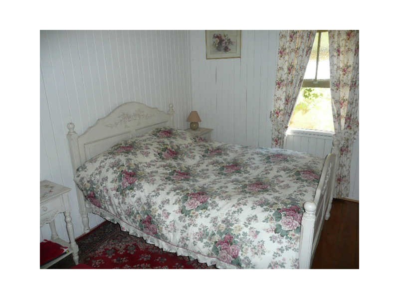 5 Carefree, Coochiemudlo Island QLD 4184