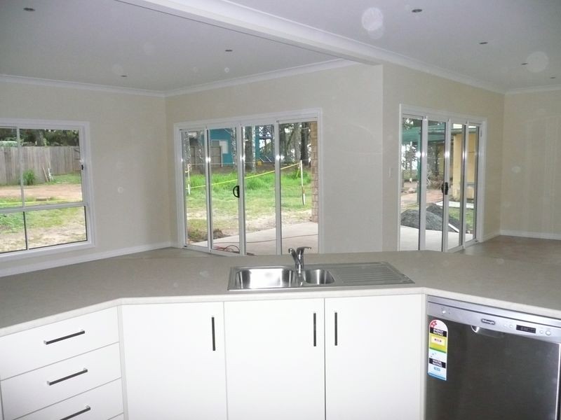 9 Phillips Street, Coochiemudlo Island QLD 4184