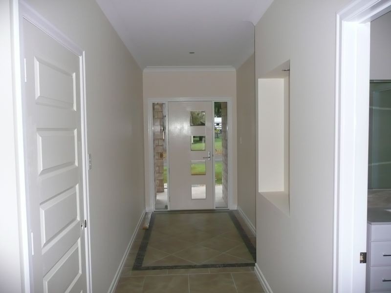 9 Phillips Street, Coochiemudlo Island QLD 4184