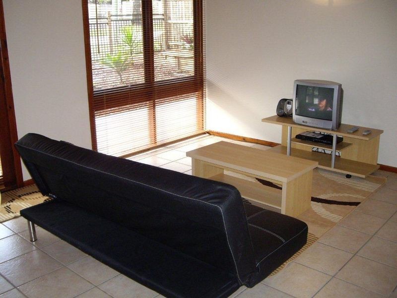 15 Merindah, Coochiemudlo Island QLD 4184