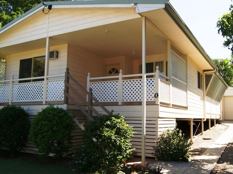 8 Orange Grove, Coochiemudlo Island QLD 4184