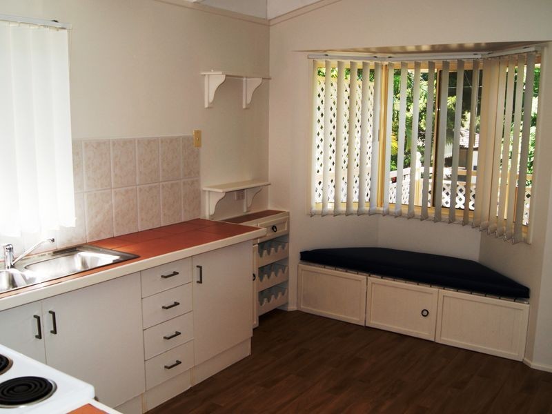 8 Orange Grove, Coochiemudlo Island QLD 4184