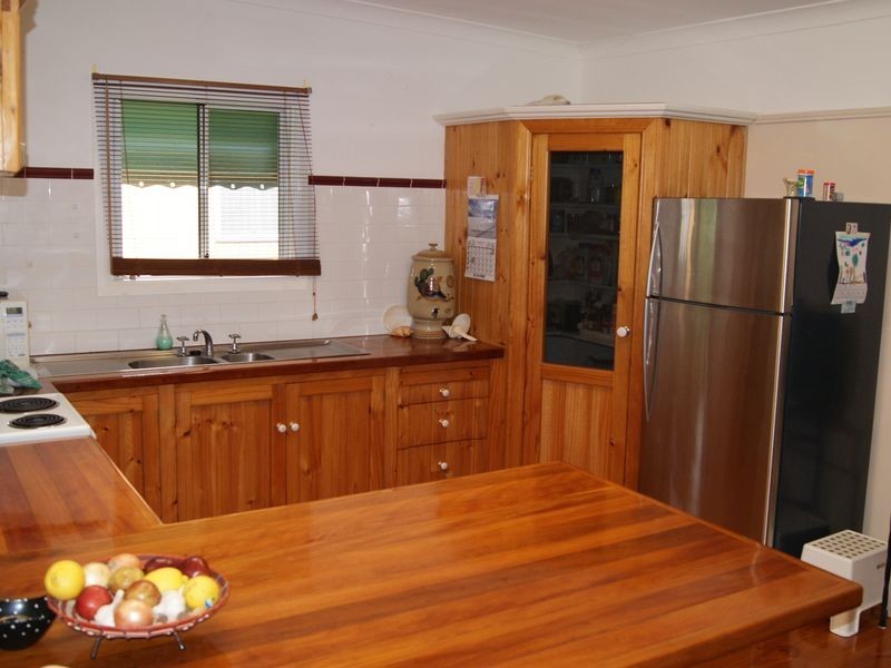 7 Ross, Coochiemudlo Island QLD 4184