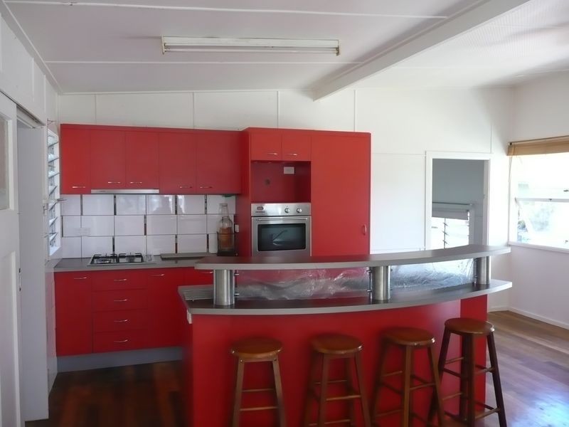 18 MERINDAH STREET, Coochiemudlo Island QLD 4184