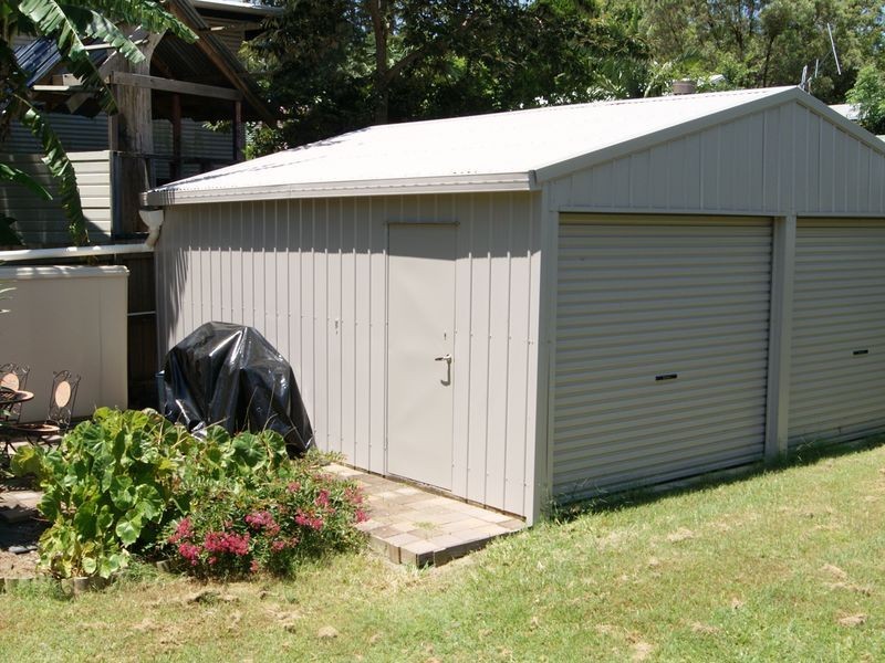 18 MERINDAH STREET, Coochiemudlo Island QLD 4184