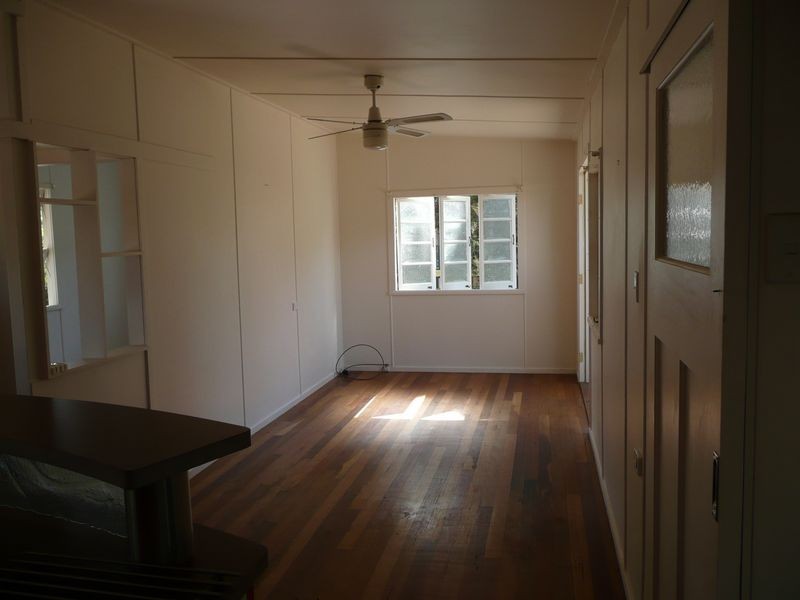 18 MERINDAH STREET, Coochiemudlo Island QLD 4184