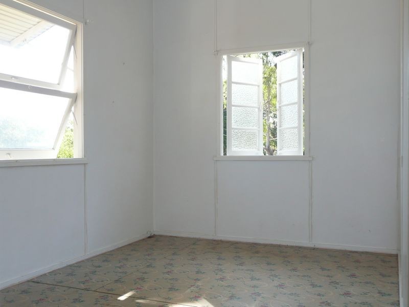 18 MERINDAH STREET, Coochiemudlo Island QLD 4184