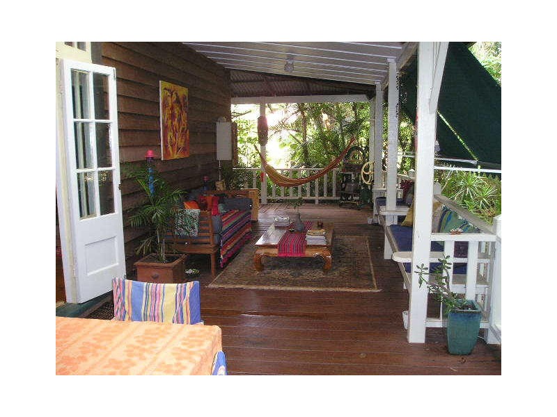 21 Aminya Street, Coochiemudlo Island QLD 4184