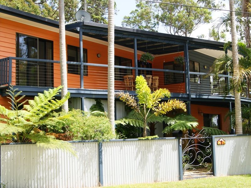 1 Flinders Street, Coochiemudlo Island QLD 4184