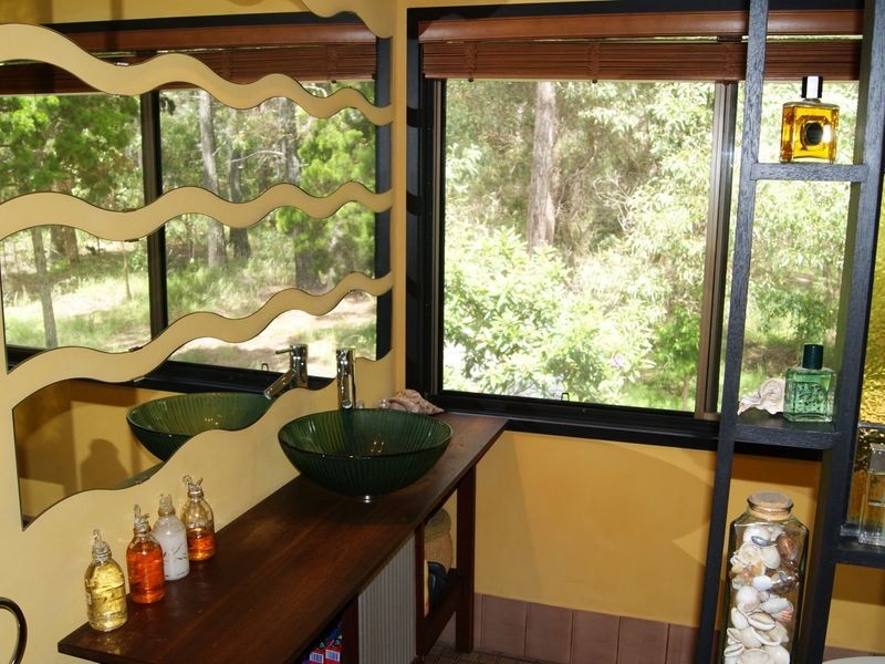 1 Flinders Street, Coochiemudlo Island QLD 4184