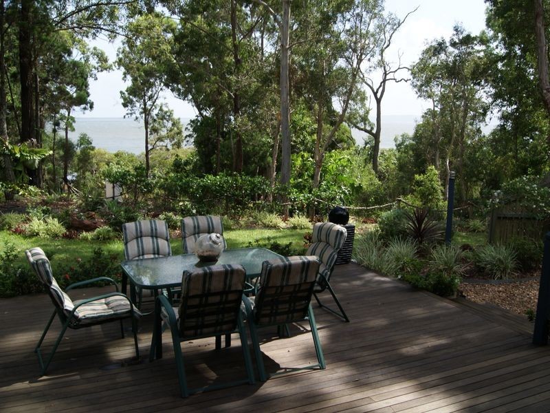 1 Flinders Street, Coochiemudlo Island QLD 4184