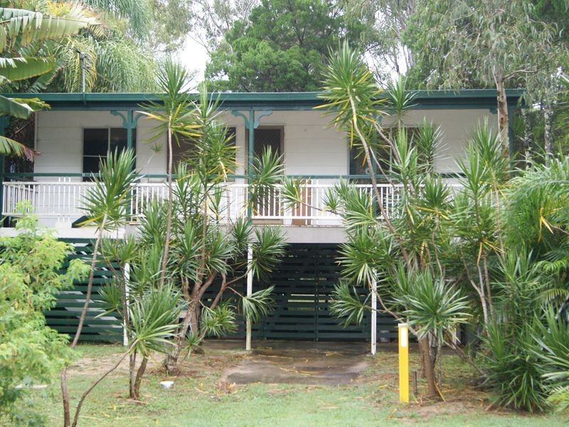 24 Victoria Parade, Coochiemudlo Island QLD 4184