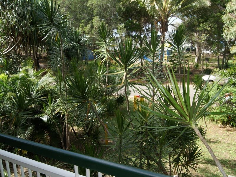24 Victoria Parade, Coochiemudlo Island QLD 4184