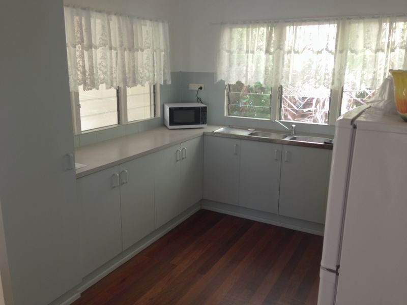 10 Ross, Coochiemudlo Island QLD 4184