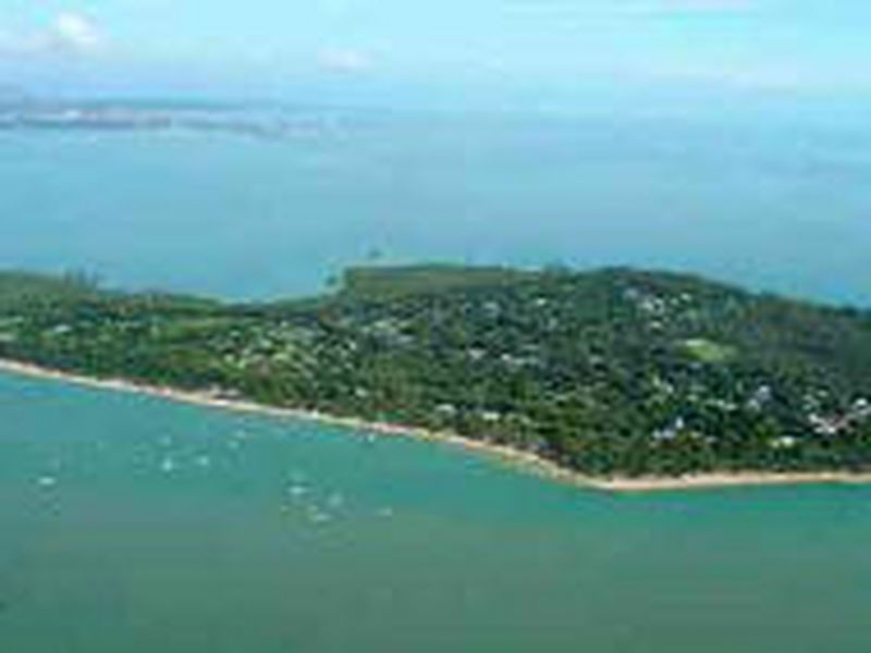 17 Carefree Street, Coochiemudlo Island QLD 4184