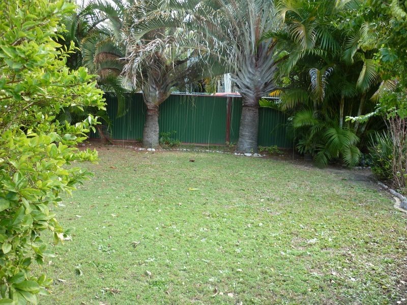 17 Orange Grove Street, Coochiemudlo Island QLD 4184