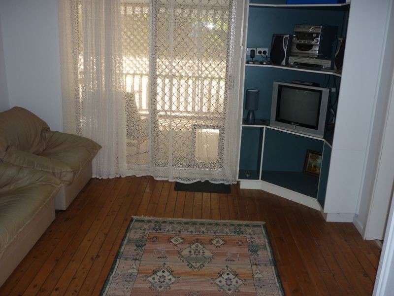 17 Orange Grove Street, Coochiemudlo Island QLD 4184