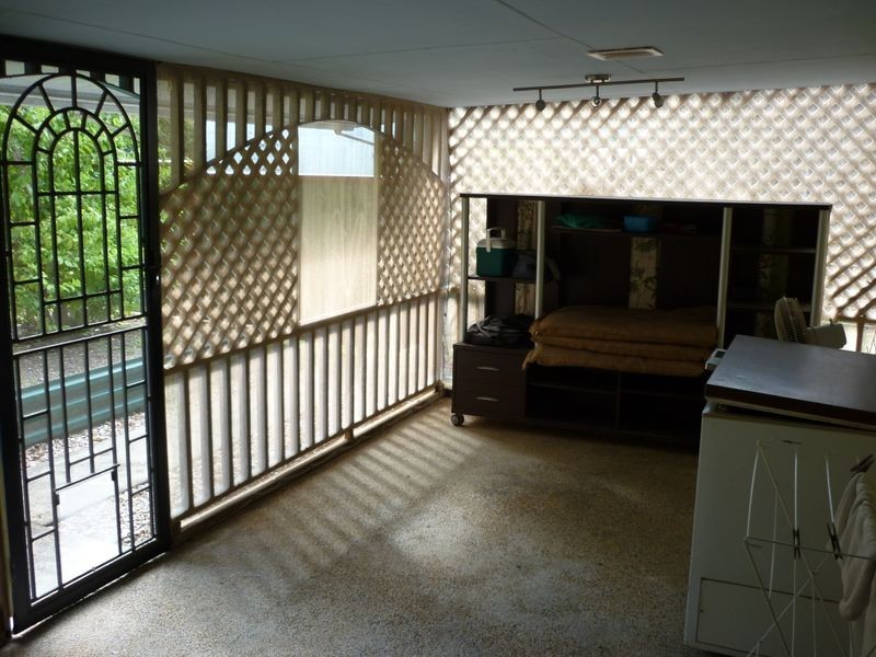 17 Orange Grove Street, Coochiemudlo Island QLD 4184