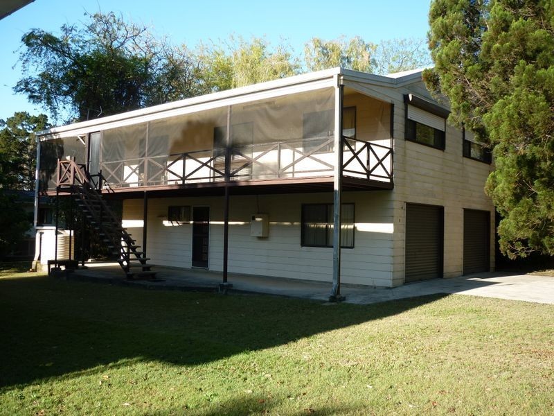 8 Ooyan Street, Coochiemudlo Island QLD 4184