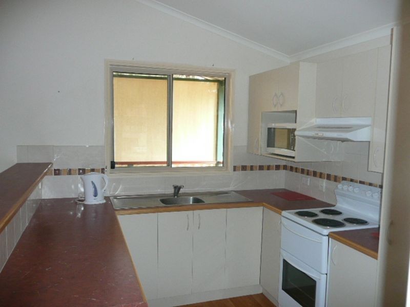 4 Marroo, Coochiemudlo Island QLD 4184