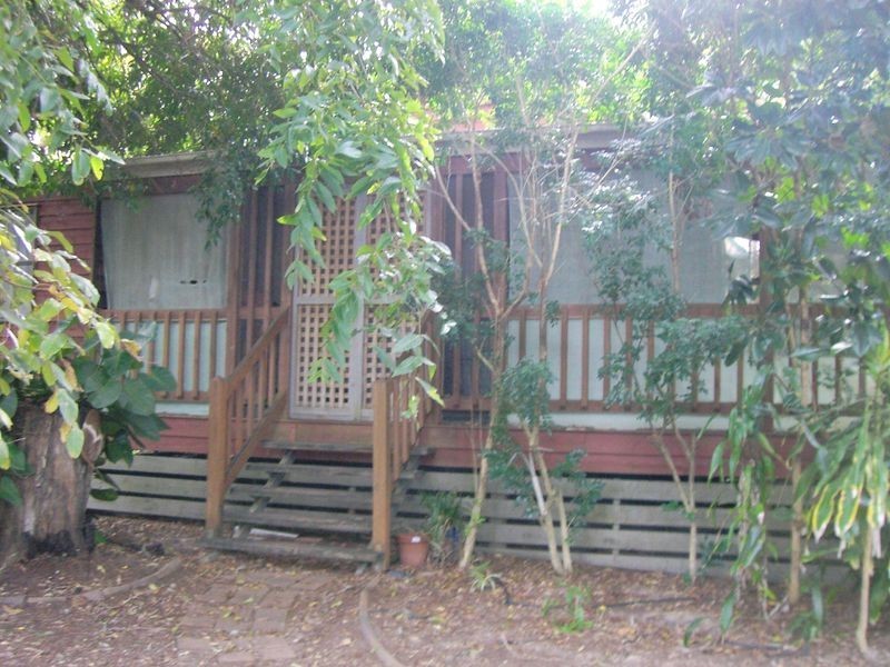 24 Carefree Street, Coochiemudlo Island QLD 4184
