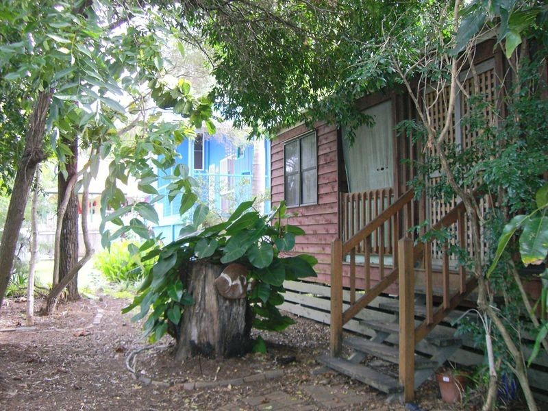 24 Carefree Street, Coochiemudlo Island QLD 4184