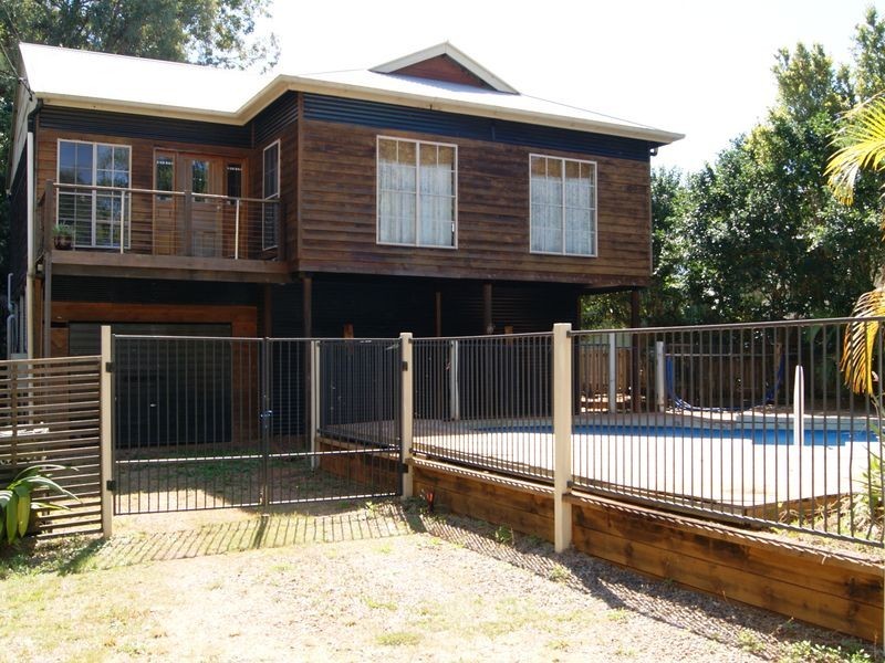 19 Aminya Street, Coochiemudlo Island QLD 4184