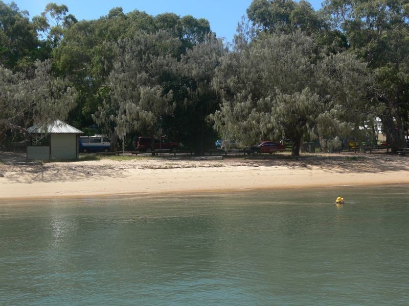 11 Carefree Street, Coochiemudlo Island QLD 4184