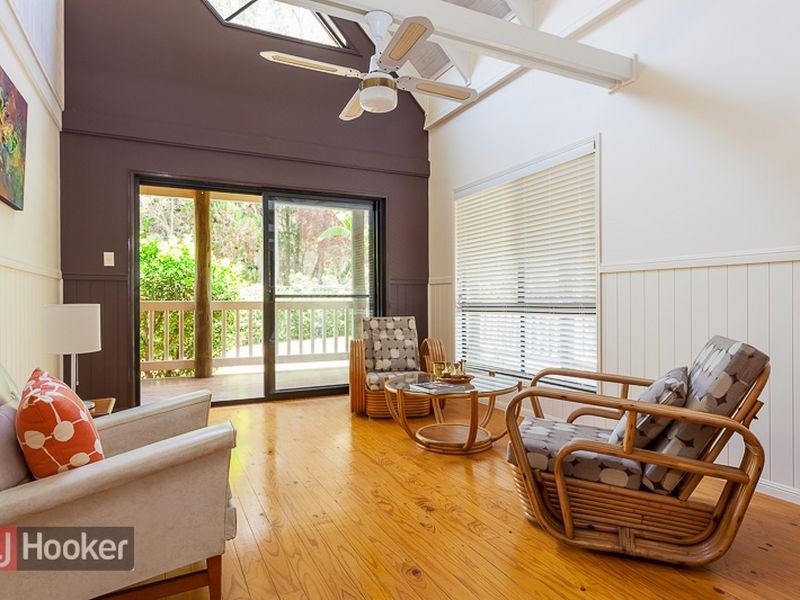 206 Victoria Parade, Coochiemudlo Island QLD 4184