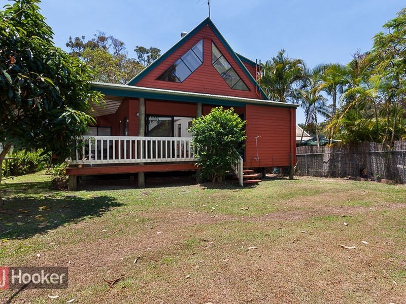 206 Victoria Parade, Coochiemudlo Island QLD 4184