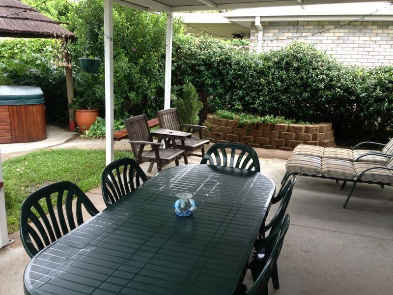 37 Shanahan Street, Redland Bay QLD 4165