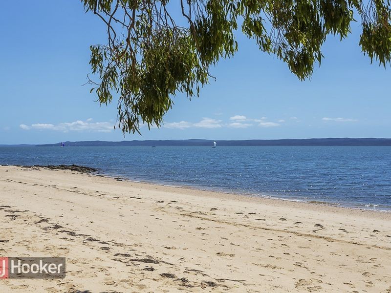 38 James Street, Coochiemudlo Island QLD 4184