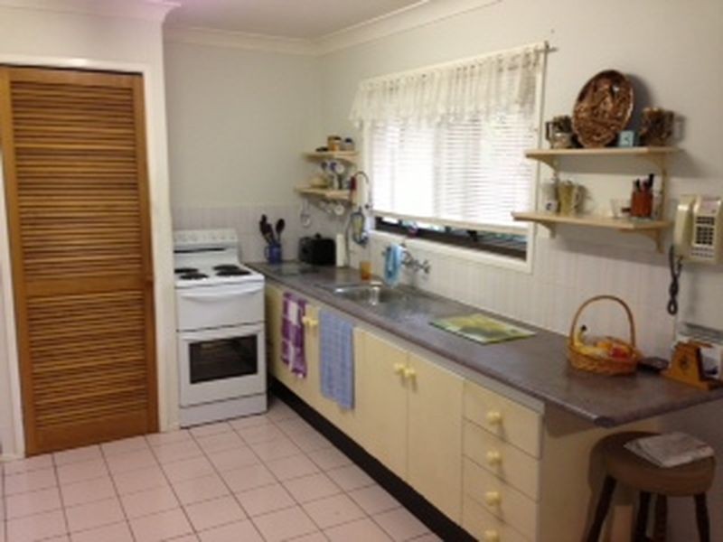 33 Capembah Street, Coochiemudlo Island QLD 4184