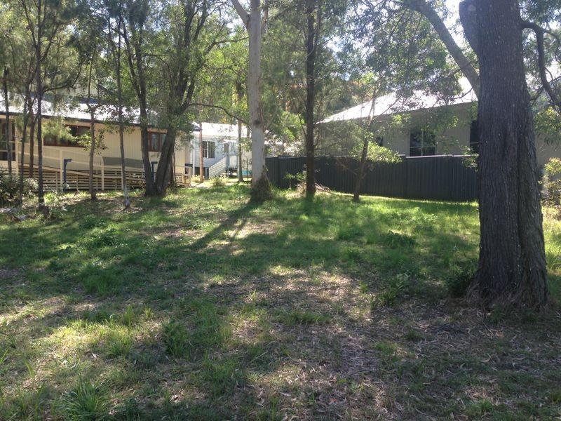 13 Marroo Street, Coochiemudlo Island QLD 4184