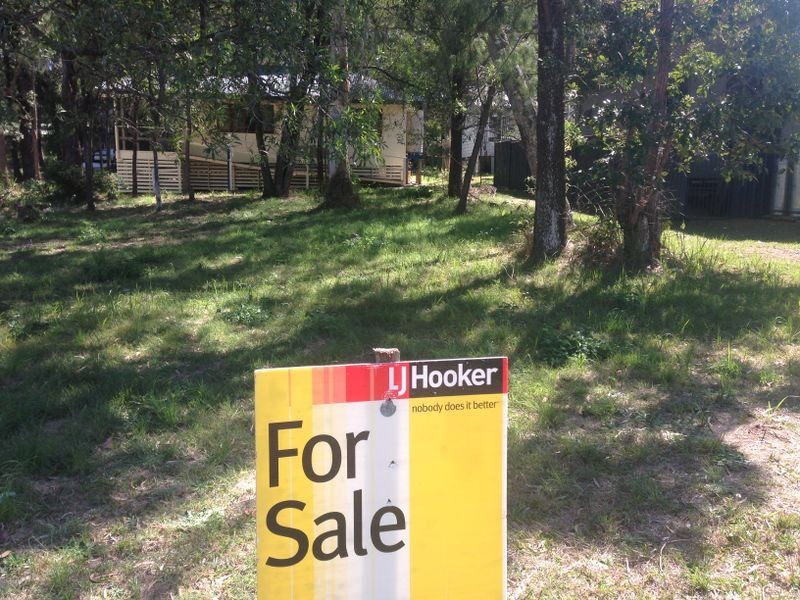 13 Marroo Street, Coochiemudlo Island QLD 4184