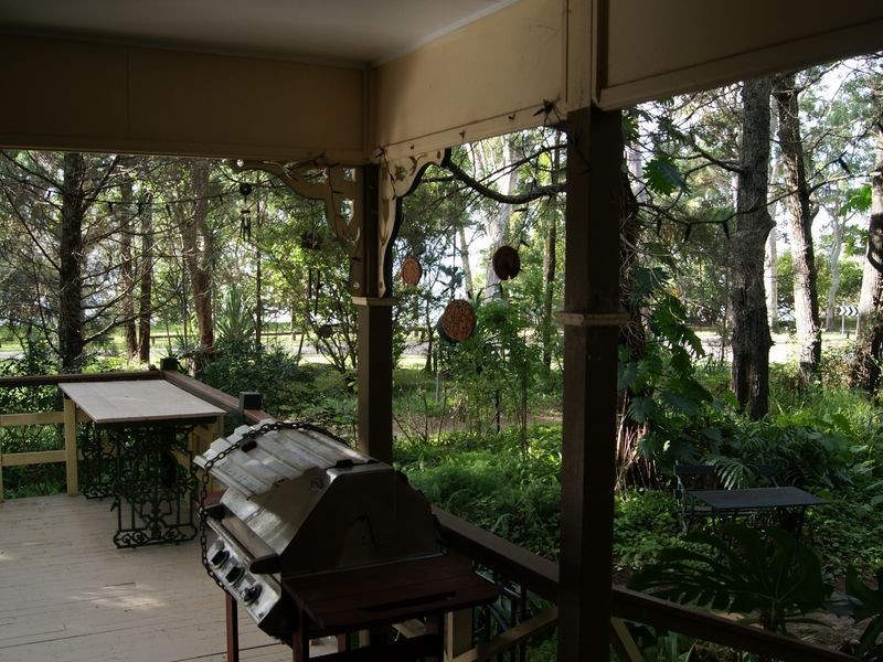 92 Elizabeth Street, Coochiemudlo Island QLD 4184