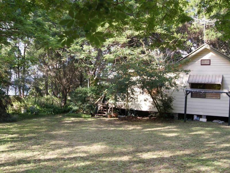 92 Elizabeth Street, Coochiemudlo Island QLD 4184