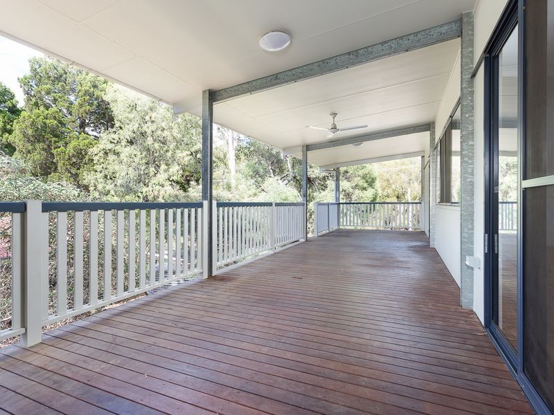 19 Elizabeth Street, Coochiemudlo Island QLD 4184