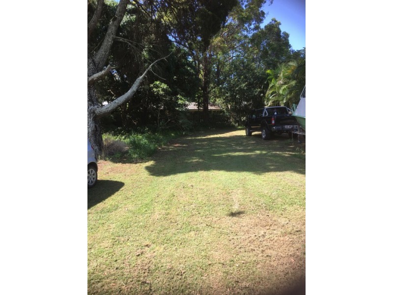 16 MERINDAH, Coochiemudlo Island QLD 4184