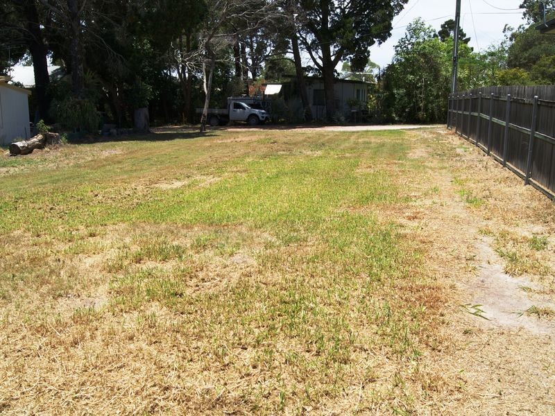 5 Cypress, Coochiemudlo Island QLD 4184