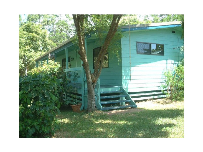 25 Perulpa Street, Coochiemudlo Island QLD 4184