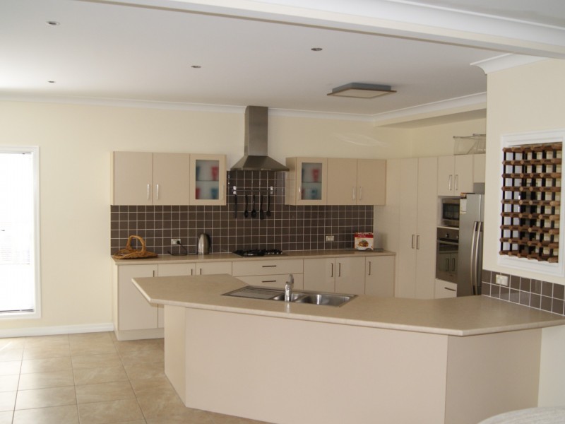 9 Phillips Street, Coochiemudlo Island QLD 4184