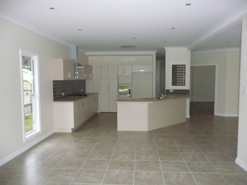 9 Phillips Street, Coochiemudlo Island QLD 4184