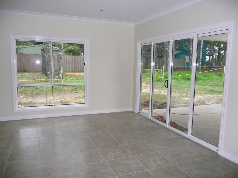 9 Phillips Street, Coochiemudlo Island QLD 4184